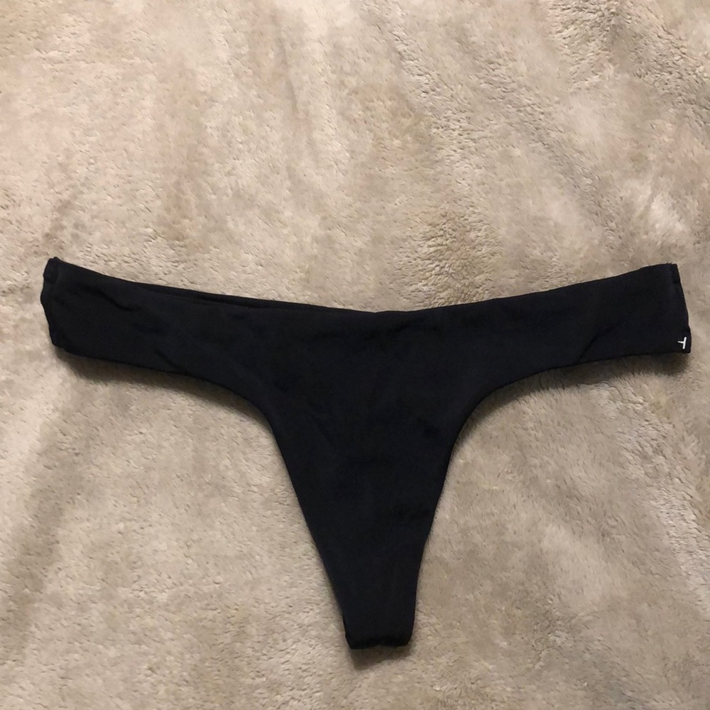 Victoria’s Secret bikini